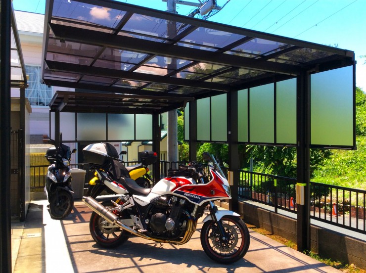 カーポートとサイクルポートのダブル施工で車とバイクを守る！　　浜松市東区　H様邸